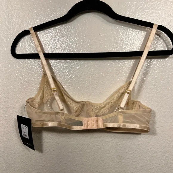 Fashion Nova NWT Hold Me Down Lace Bra - Picture 3 of 3